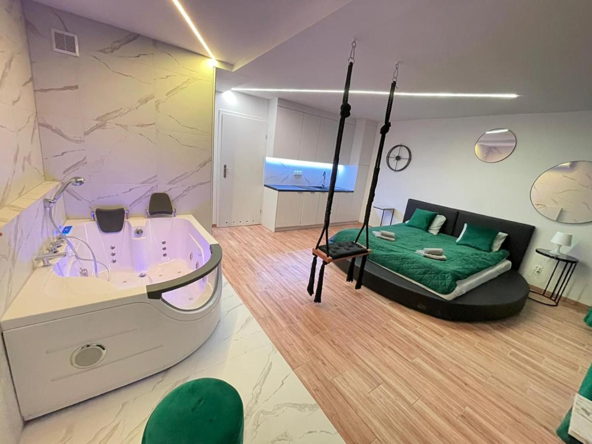 Yourapart Jacuzzi Przy Zamku Krolewskim Varşova Dış mekan fotoğraf