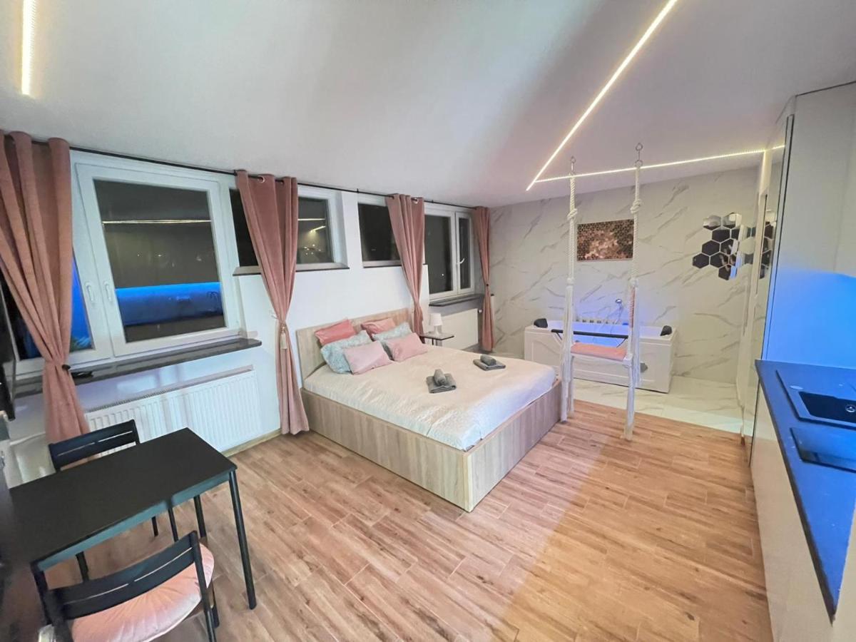Yourapart Jacuzzi Przy Zamku Krolewskim Varşova Dış mekan fotoğraf